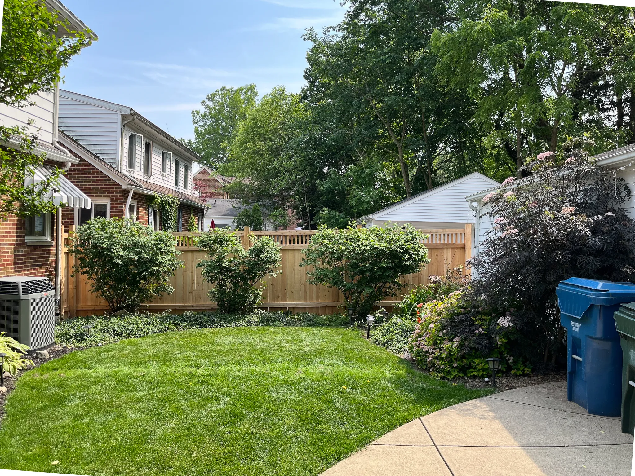 261-Privacy-Hampton-Cedar
