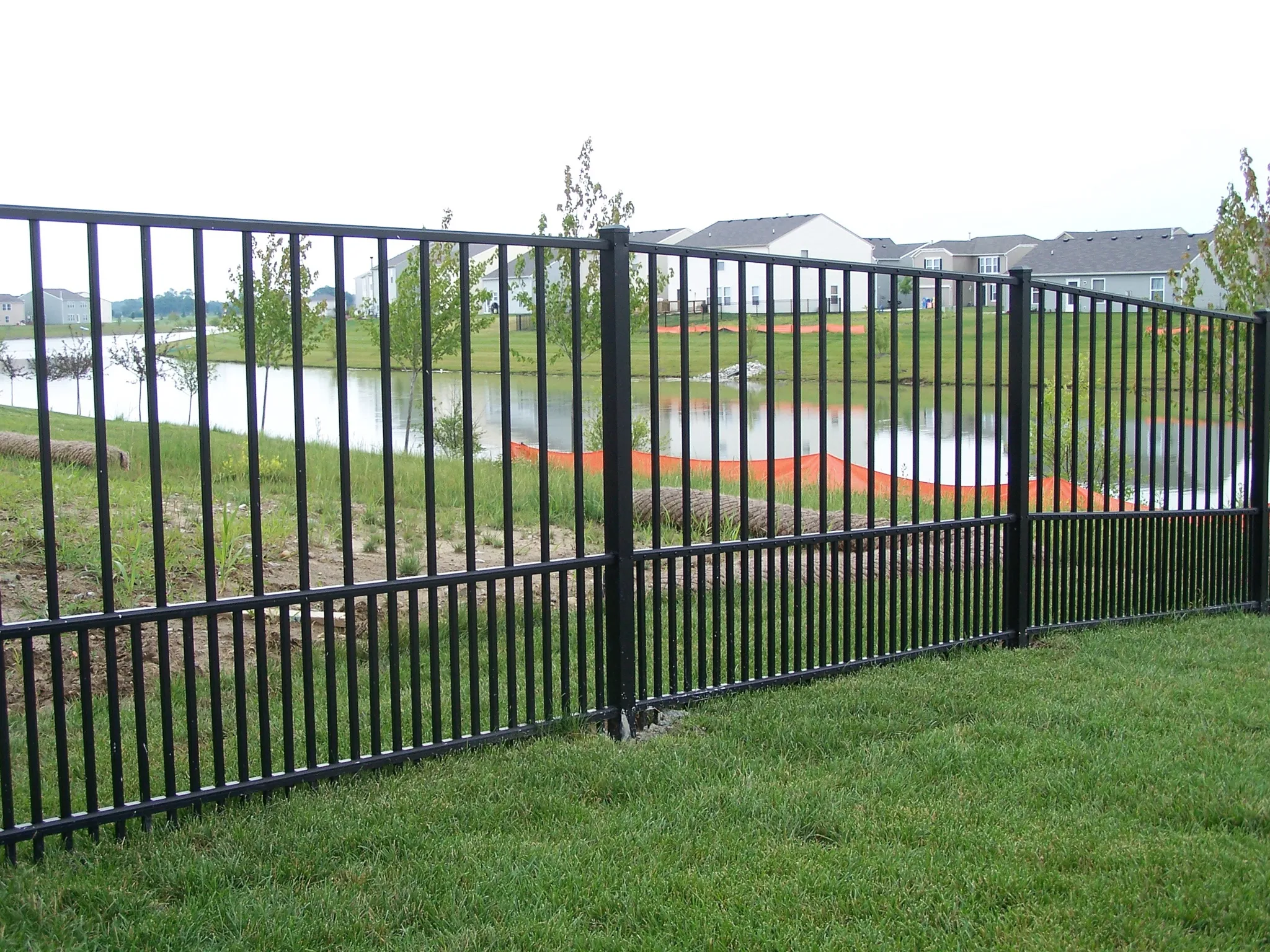 4_-Closed-Straight Puppy-Aluminum-113