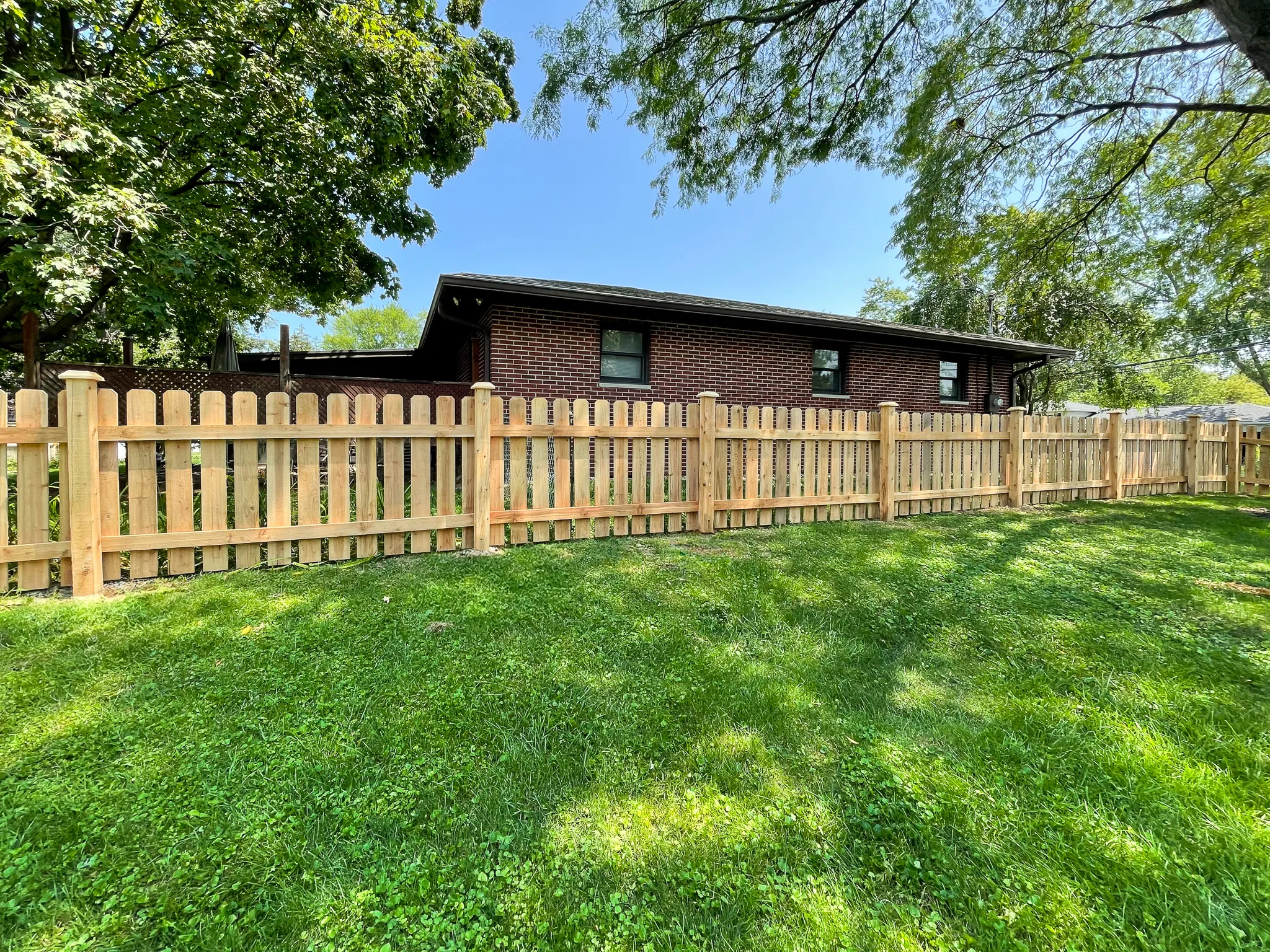 4_-Picket-DE Straight-Cedar-204