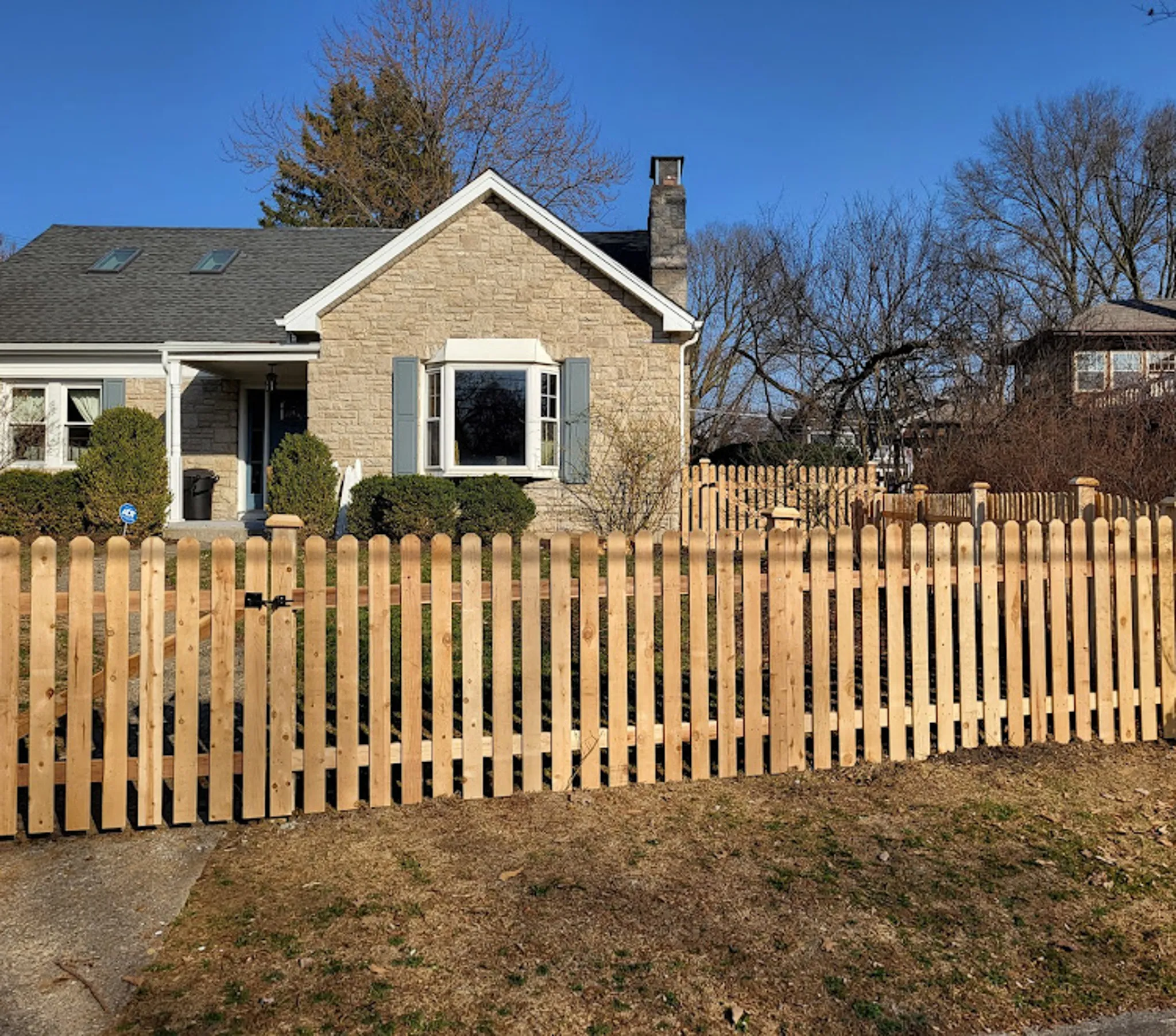 4_-Picket-DE Straight-Cedar-257