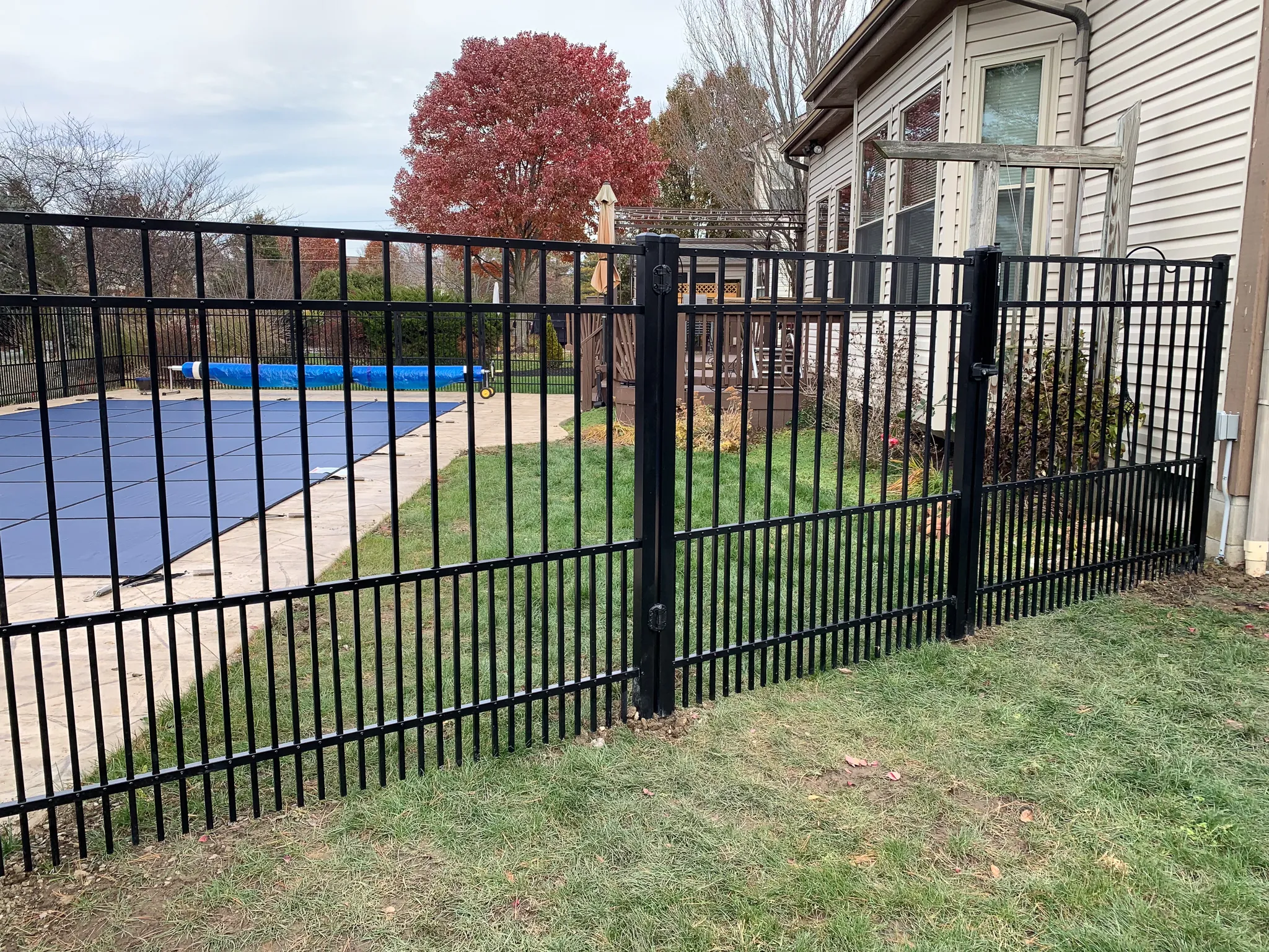 6_-Closed-Straight Puppy-Aluminum-144