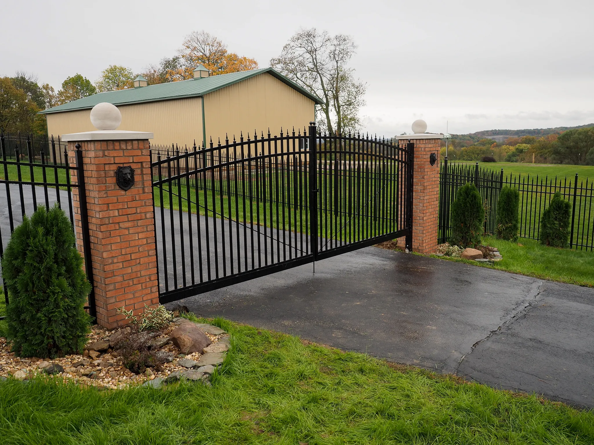 6_ Custom Gate-Open-Alternating-Aluminum-100