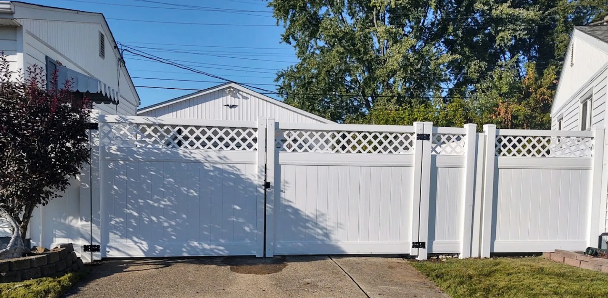 6_ Custom Gate-Privacy-Cross Lattice-Vinyl-178