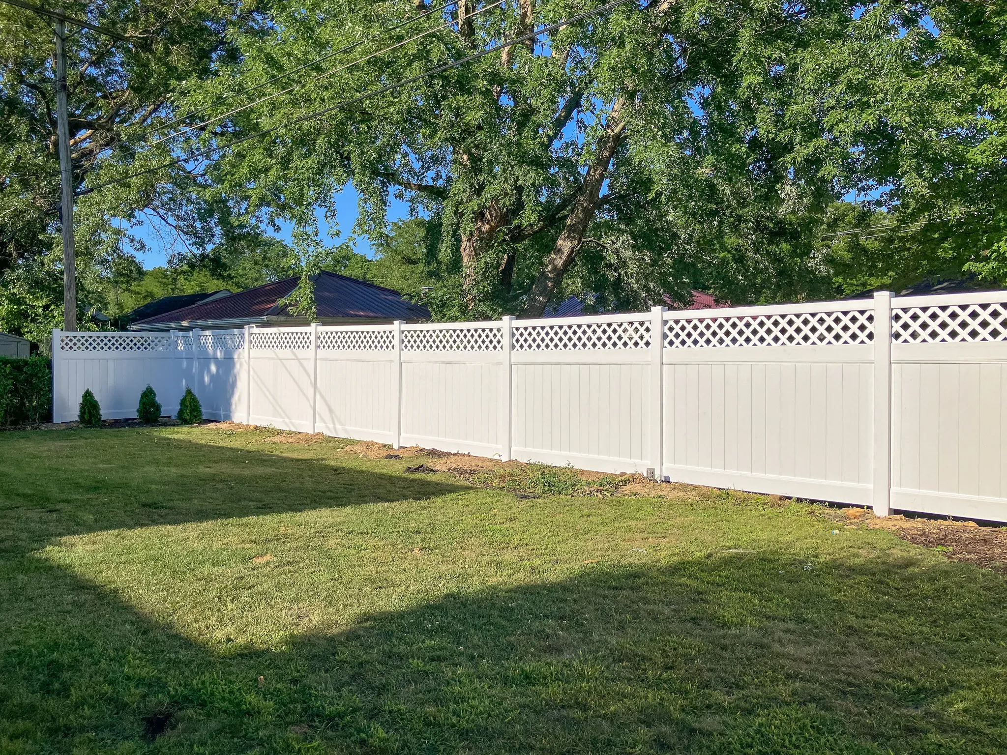 6_-Privacy-Cross Lattice-Vinyl-191