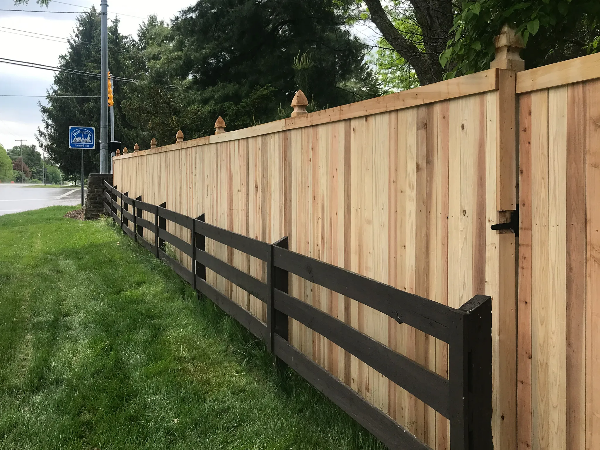 6_-Privacy-Traditional-Cedar-147