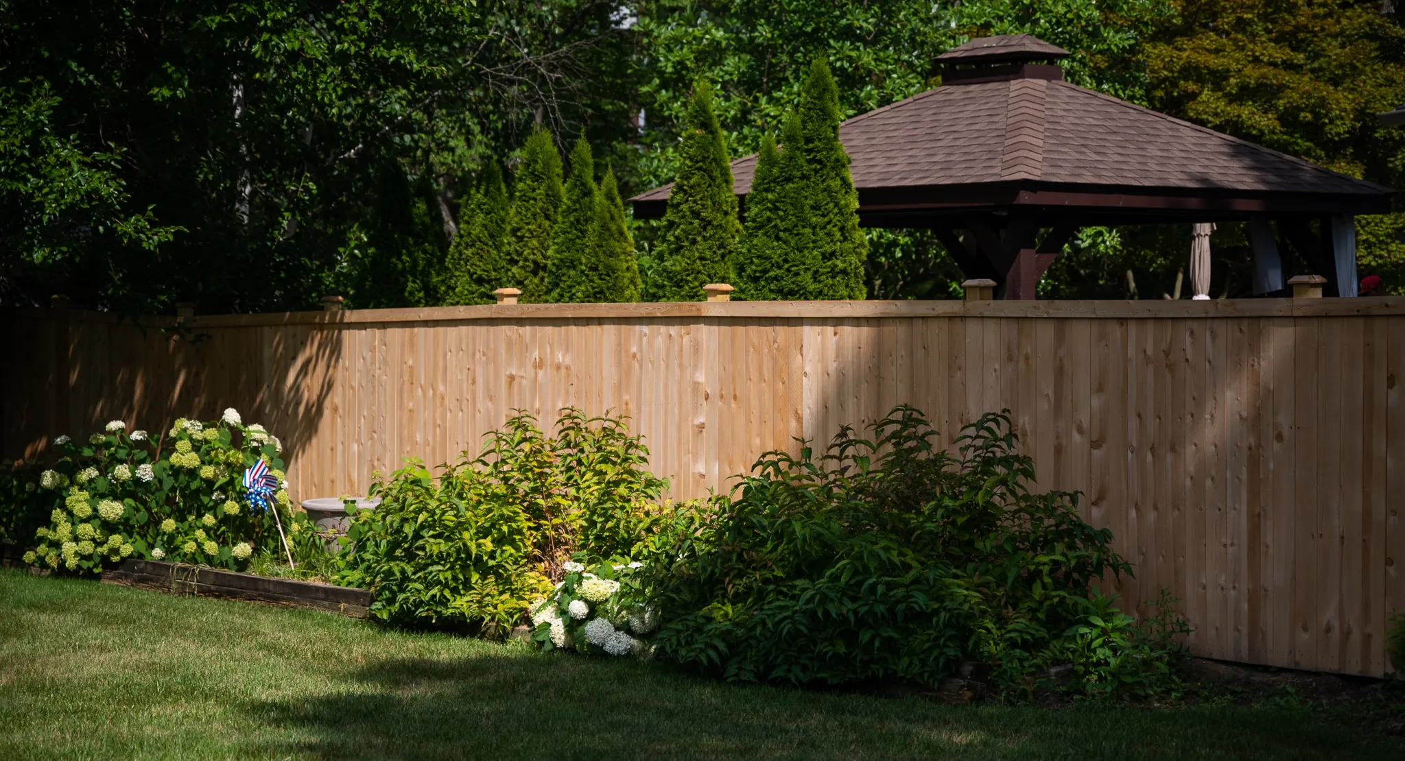 6_-Privacy-Traditional-Cedar-211