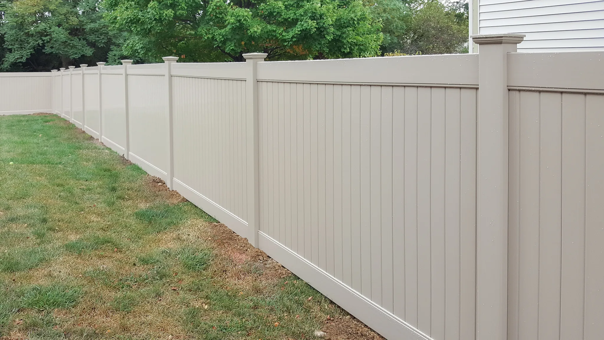 6_-Privacy-Traditional-Vinyl-110