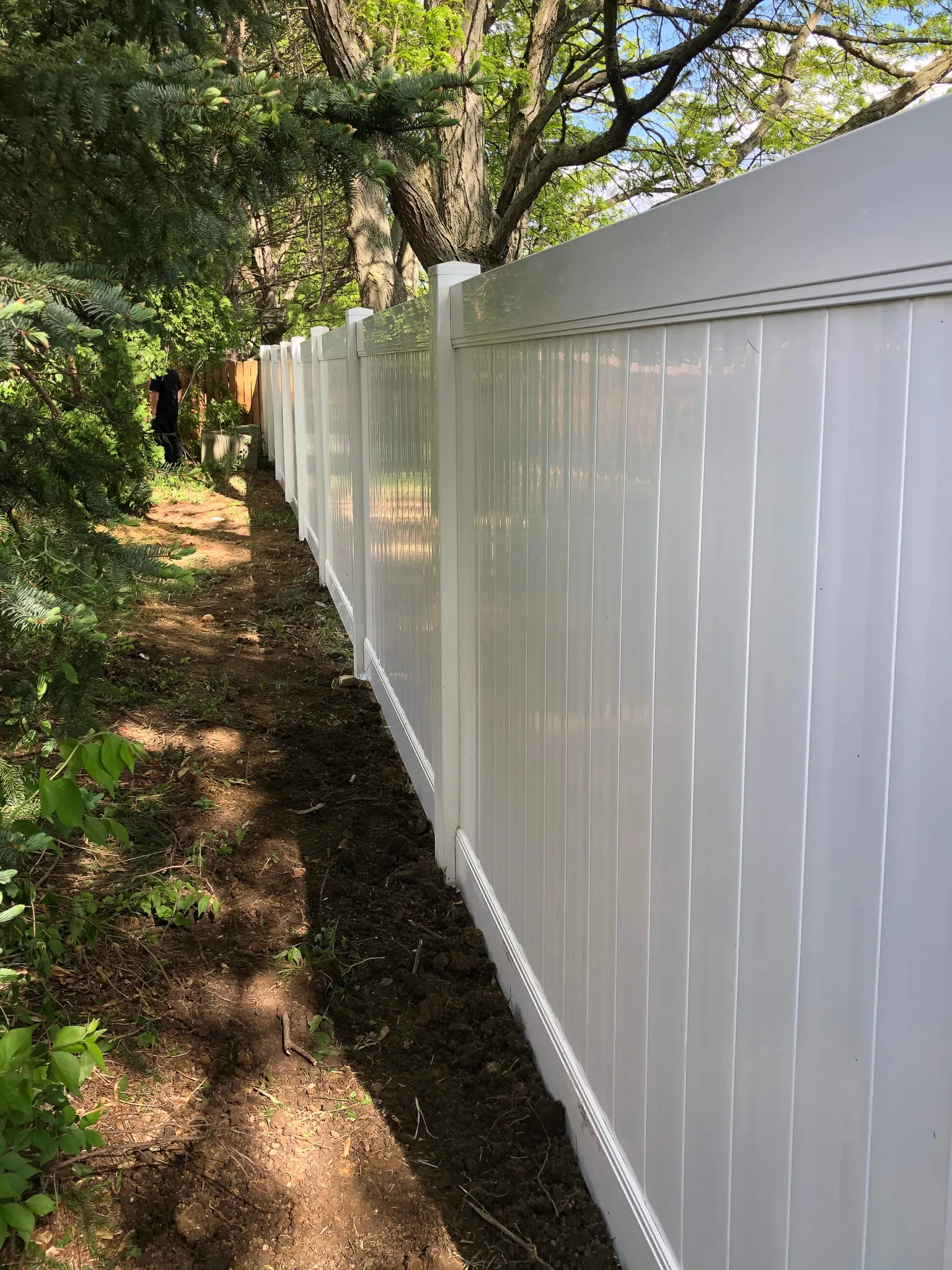 6_-Privacy-Traditional-Vinyl-132