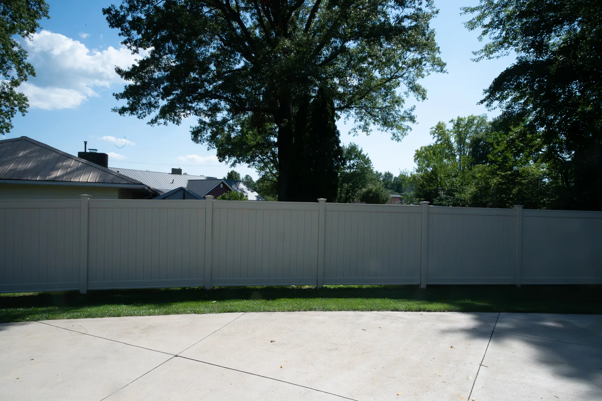 6_-Privacy-Traditional-Vinyl-149