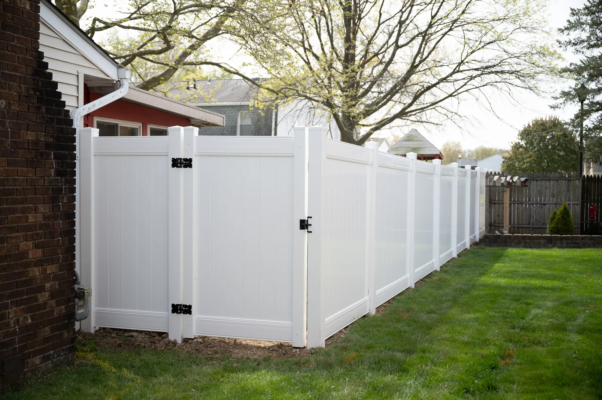 6_-Privacy-Traditional-Vinyl-161