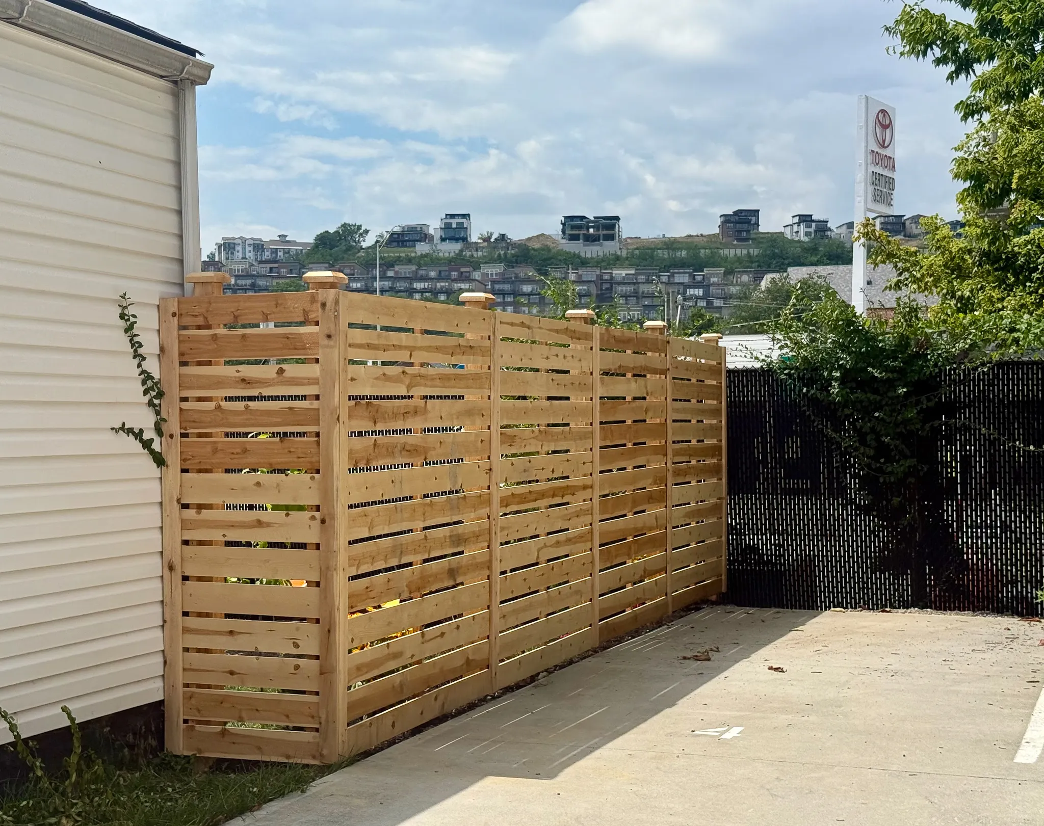 6_-SemiPrivacy-Horizontal-Cedar-272