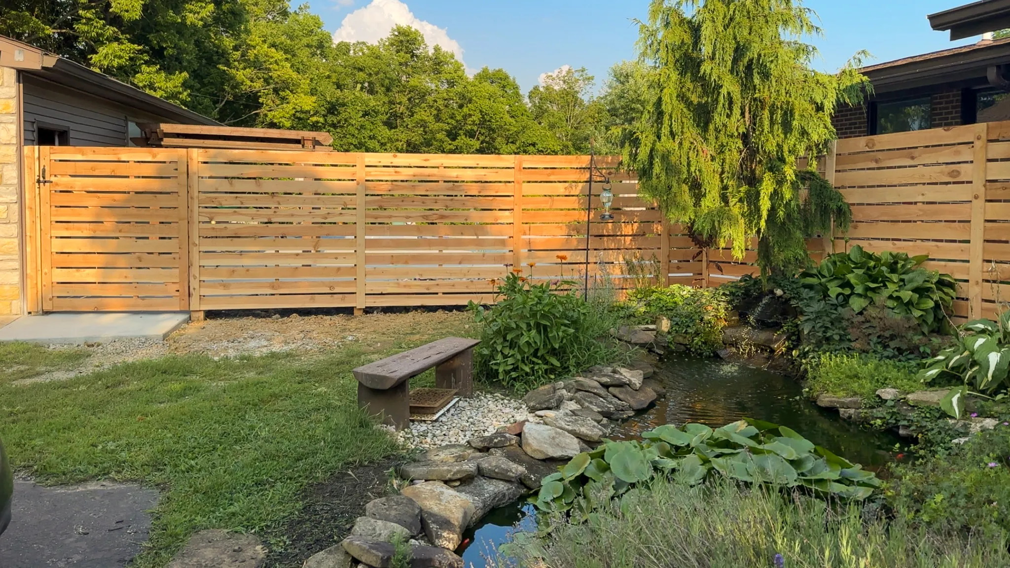 6_-SemiPrivacy-Horizontal-Cedar-315