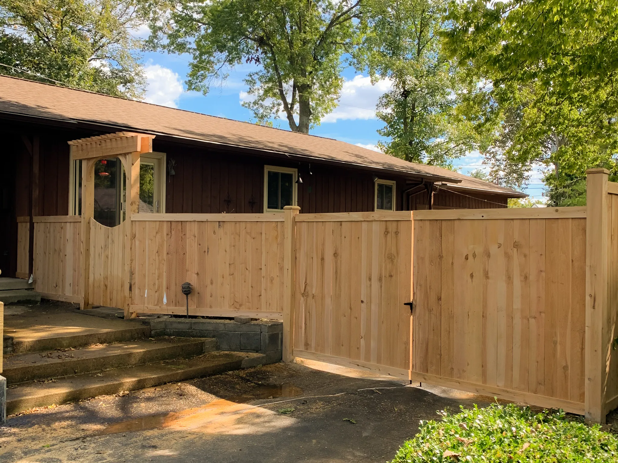 4_-Privacy-Traditional-Cedar-188