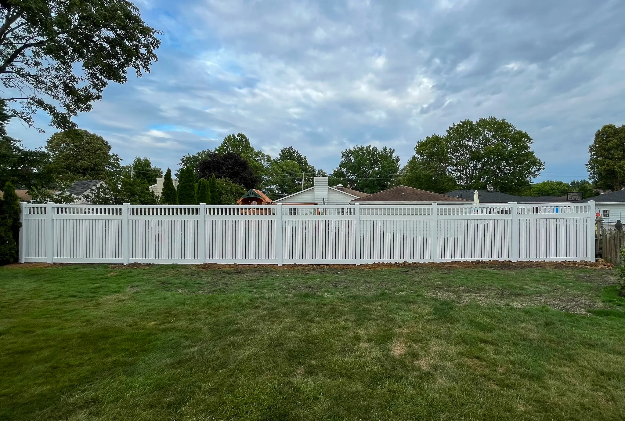 Copy of 6_-SemiPrivacy-Traditional Hampton-Vinyl-194